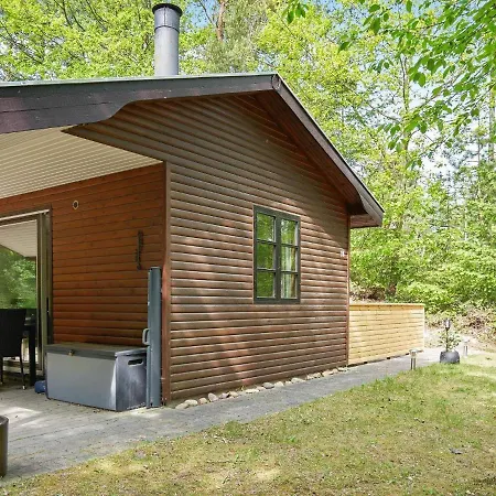 Tranquil Retreat - By Traum *