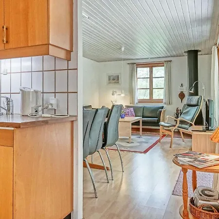 Three-bedroom In 4 Dom wakacyjny *